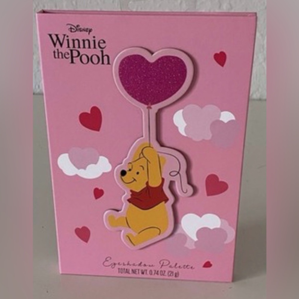 Disney Winnie the Pooh Pink and Red Valentines 💝 12 Eyeshadow Palette